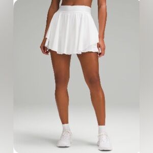 Lululemon white golf/tennis skirt size 8.